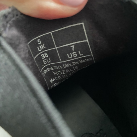 NEW Dr. Martens Rozalie Distressed Patent Heeled Chelsea Boots in Black size 7 - Picture 11 of 11